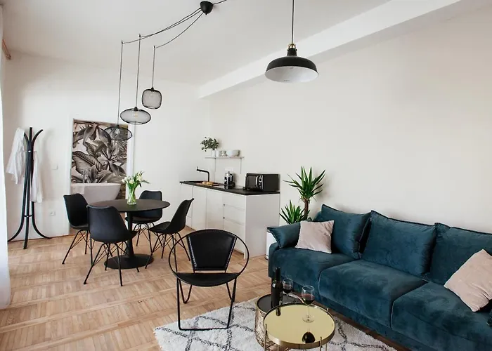 Great Chill Boutique #11 By Goodnite Cz شقة *