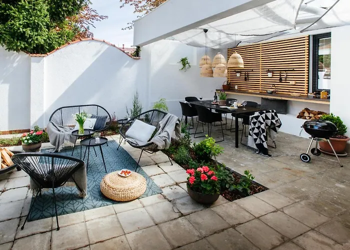 Great Chill Boutique #11 By Goodnite Cz